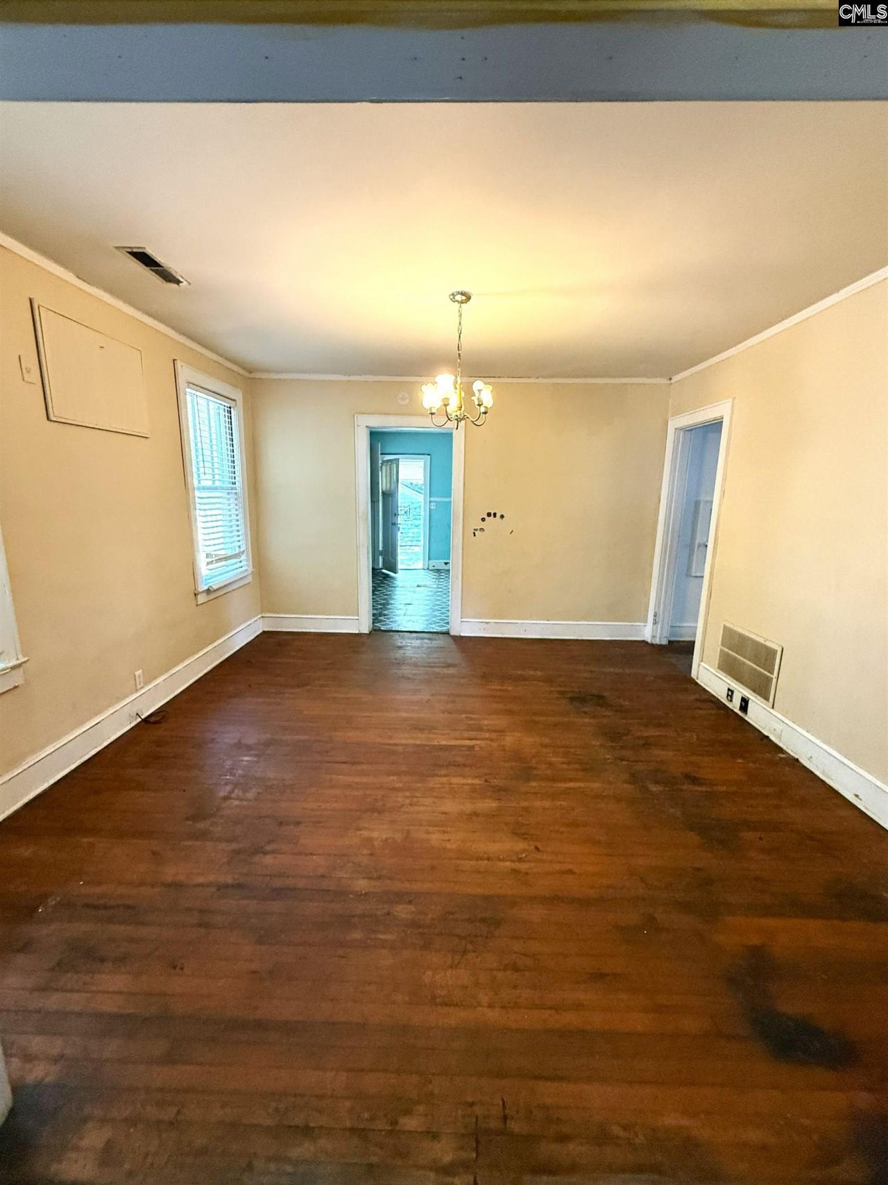 425 E Charlotte Avenue  Photo 8