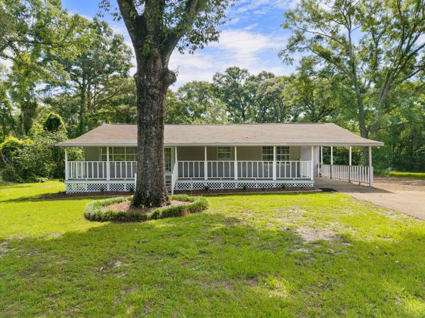 46 Ralston Rd., Hattiesburg, MS 39401
