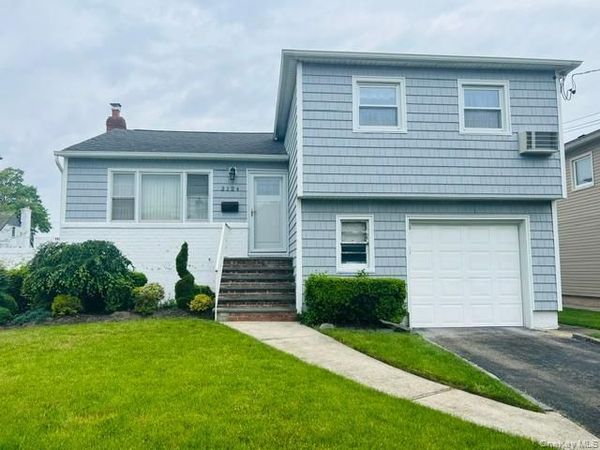 3124 Benjamin Road, Oceanside, NY 11572