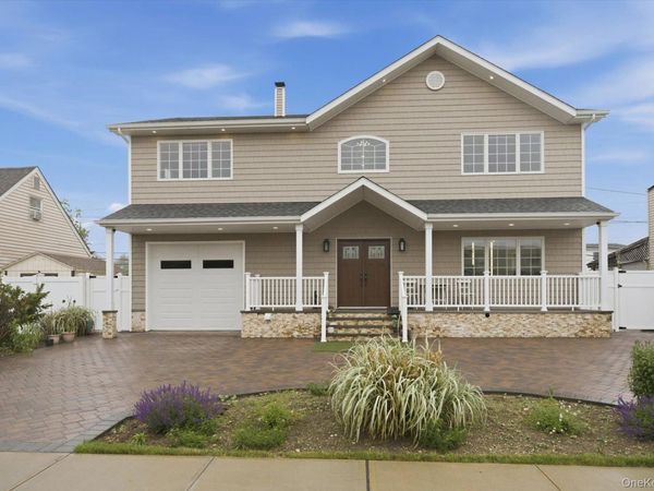 3563 Raven Street , Levittown, NY 11756