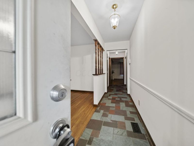 1393 Bellflower Avenue , Columbus, OH 43204 Photo 4