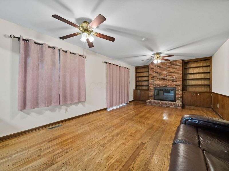 1393 Bellflower Avenue , Columbus, OH 43204 Photo 9