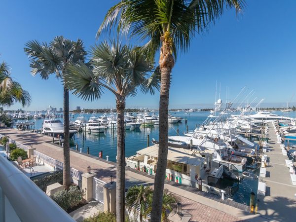 184 Lake Drive, Unit 3102, Palm Beach Shores, FL 33404