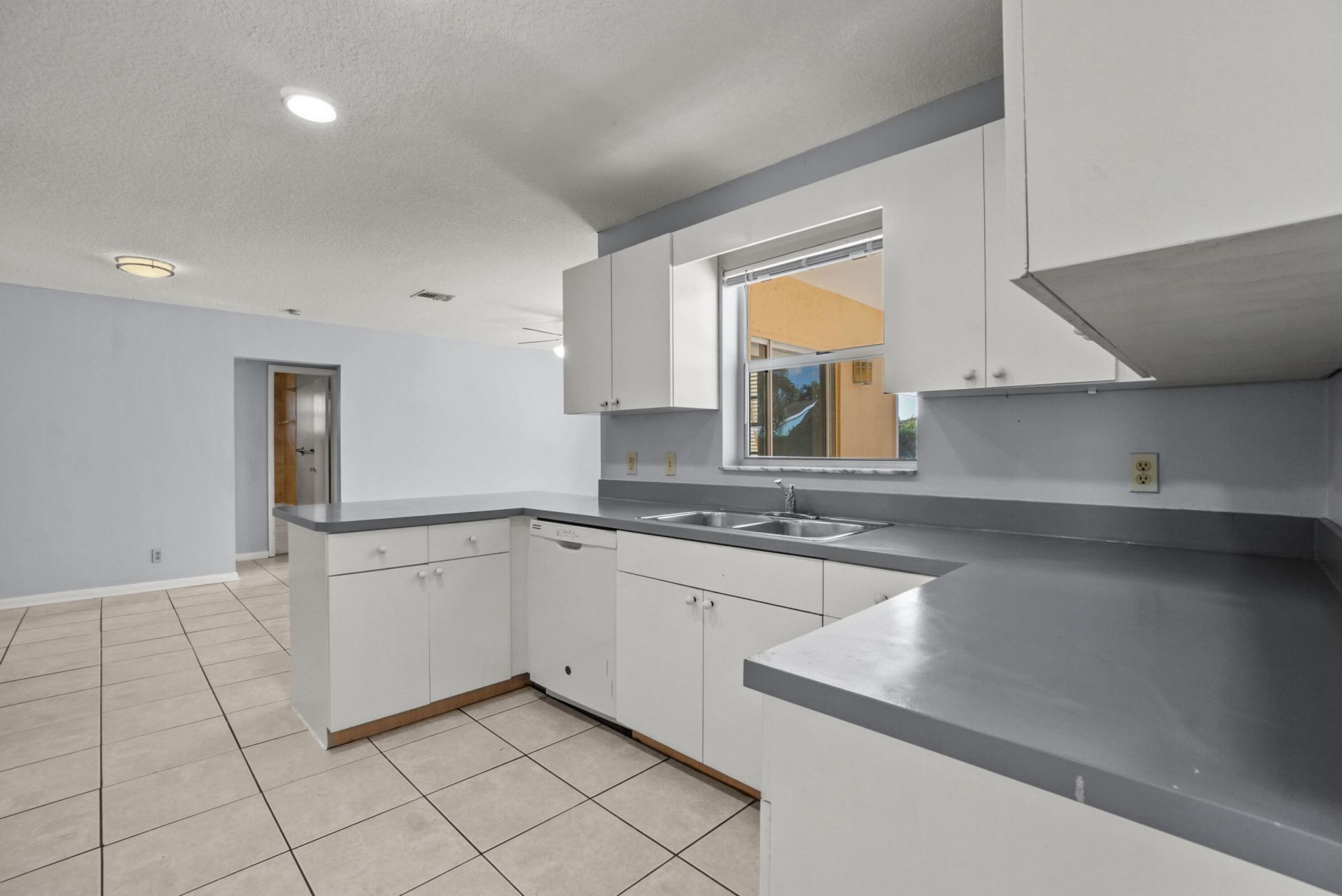 4128 Chestnut Avenue, Palm Beach Gardens, FL 33410 Photo