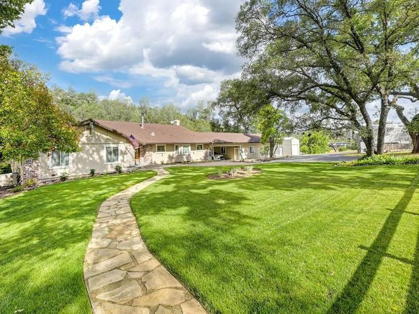 2100 Mulberry Ln, Placerville, CA 95667