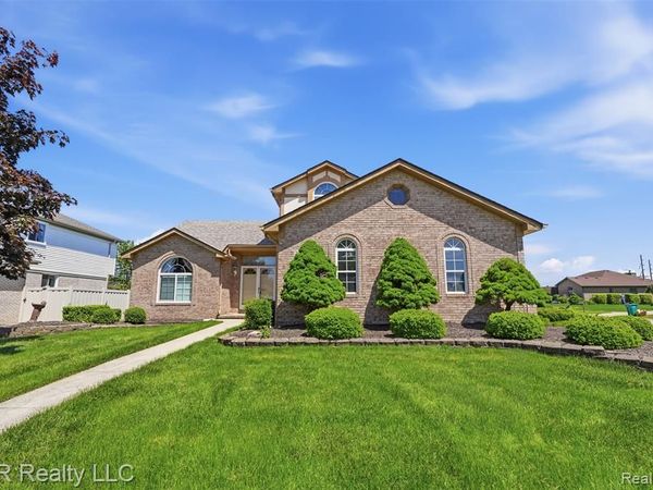 24883 Curtis Drive, Brownstown Twp, MI 48134