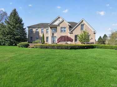 1595 Boulder Lake Drive, Milford Twp, MI 48380