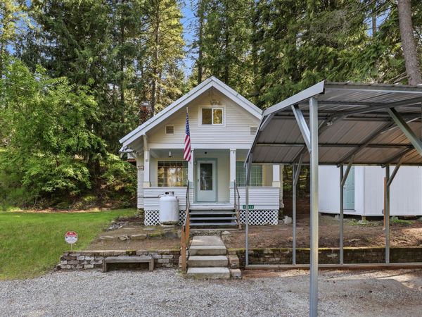 14354 N MEADOW Ln, Newman Lake, WA 99025