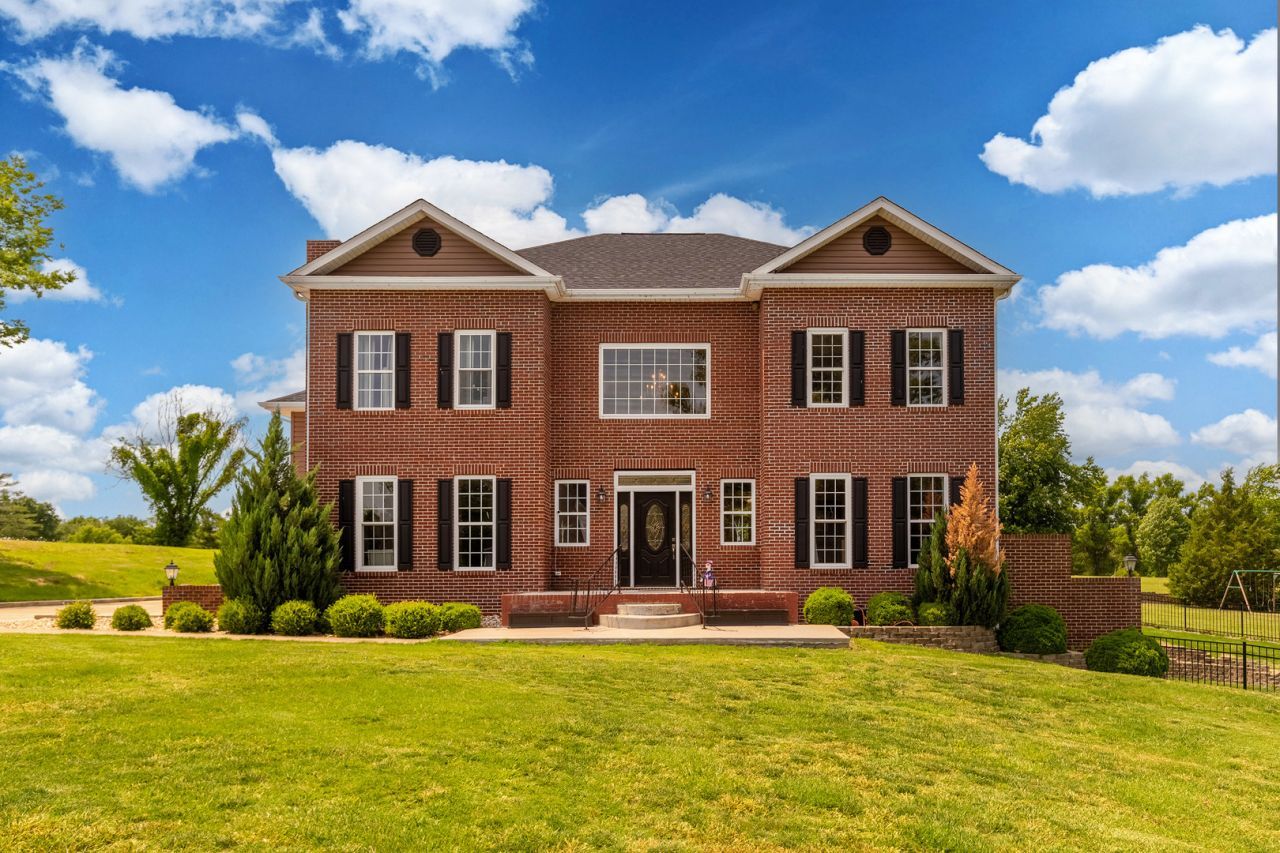 205 Fairway Drive , Harrisburg, IL 62946
