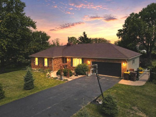 9519 Knolltop Road , Union, IL 60180