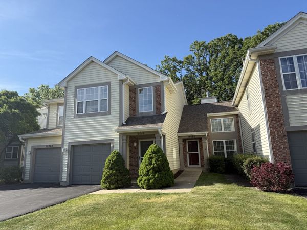 17080 W Cunningham Court, Libertyville, IL 60048