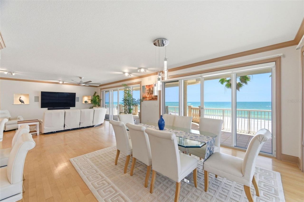 19130 Gulf Boulevard, Unit V4, Indian Rocks Beach, FL 33785 Photo