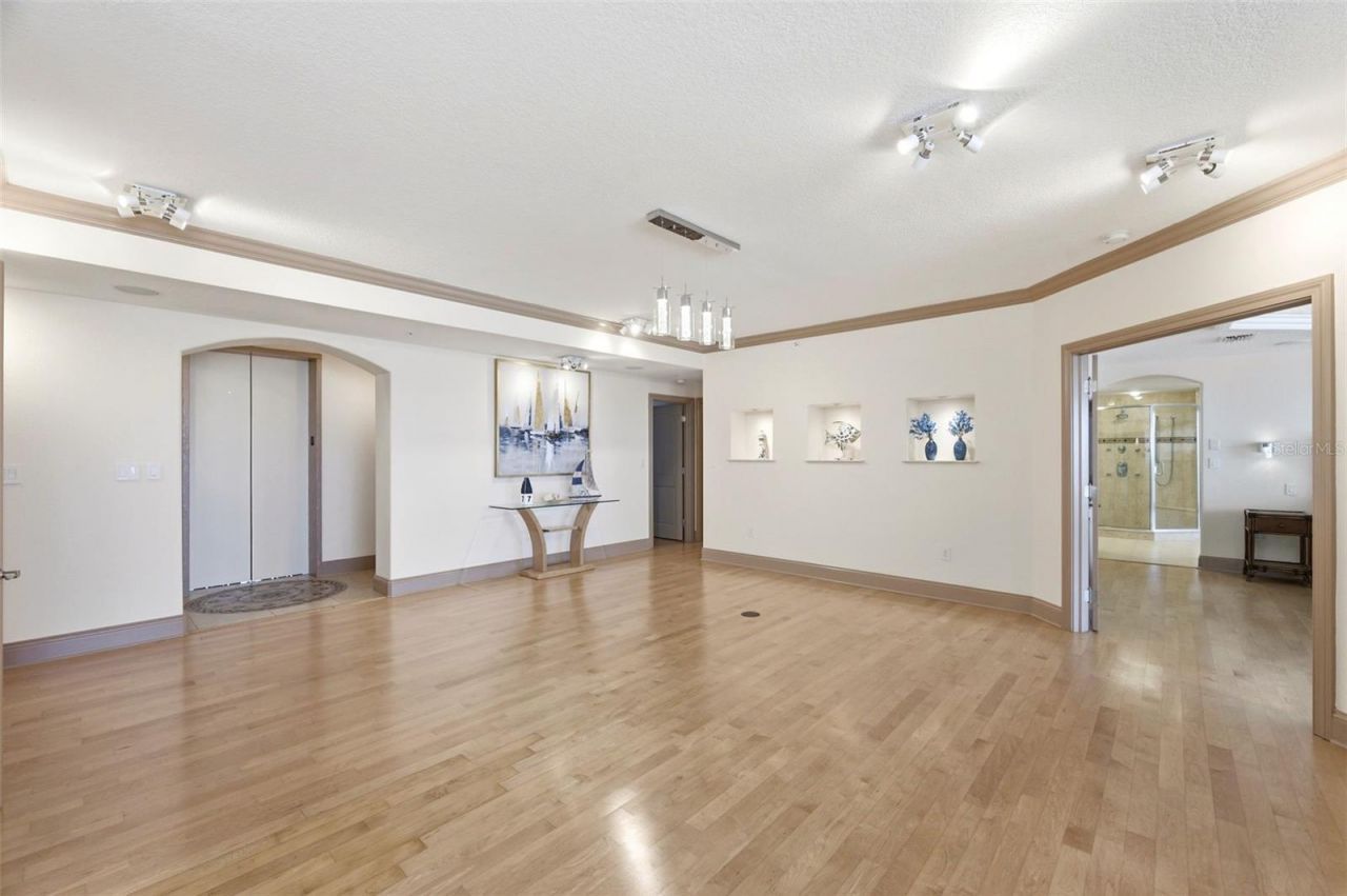 19130 Gulf Boulevard, Unit V4, Indian Rocks Beach, FL 33785 Photo