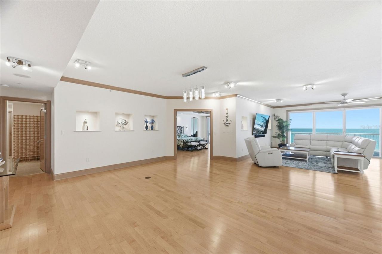 19130 Gulf Boulevard, Unit V4, Indian Rocks Beach, FL 33785 Photo