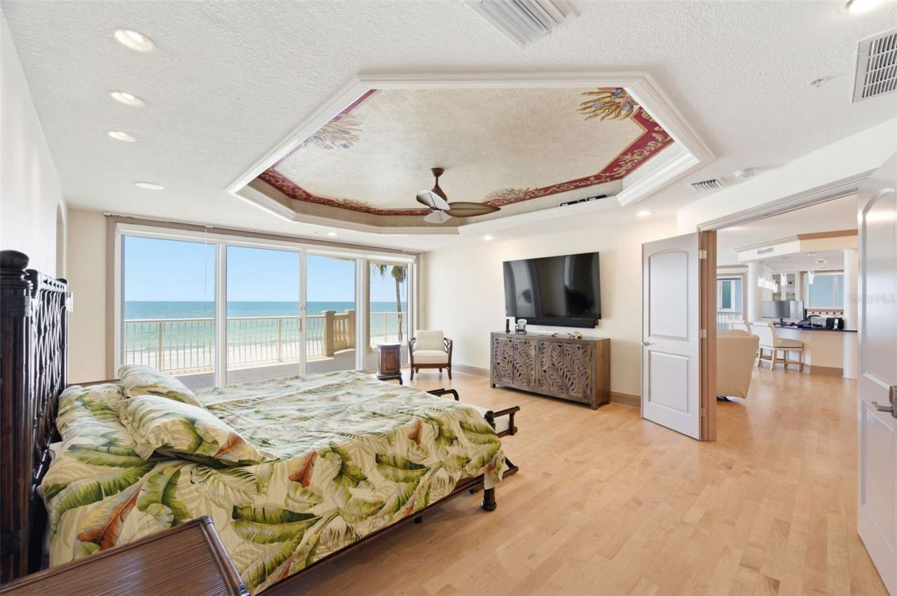 19130 Gulf Boulevard, Unit V4, Indian Rocks Beach, FL 33785 Photo