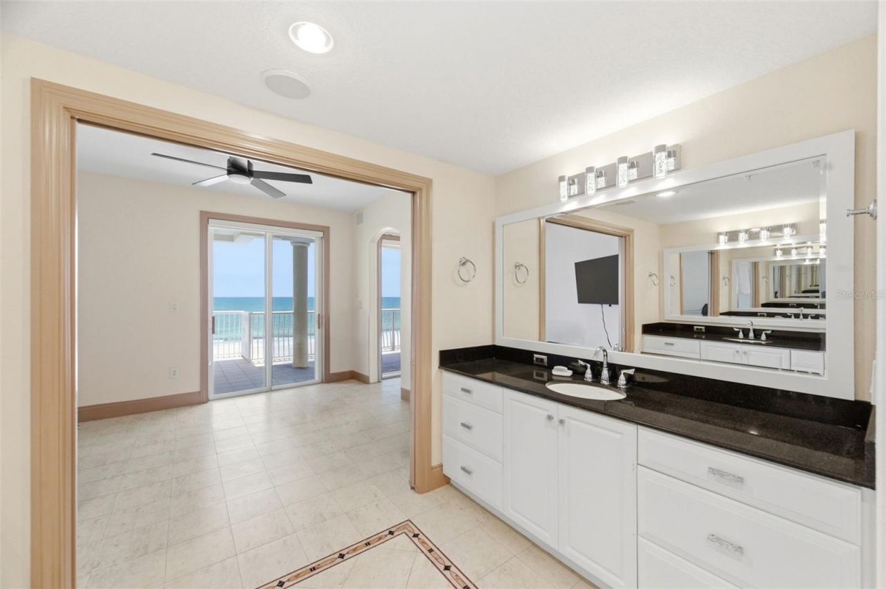19130 Gulf Boulevard, Unit V4, Indian Rocks Beach, FL 33785 Photo