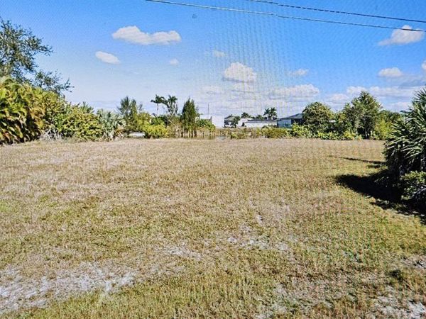 2915 DIPLOMAT PARKWAY W, CAPE CORAL, FL 33993