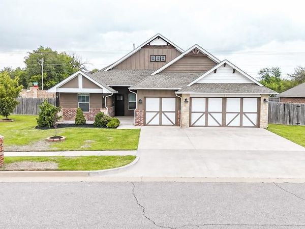 12013 SW 45th Terrace, Mustang, OK 73064