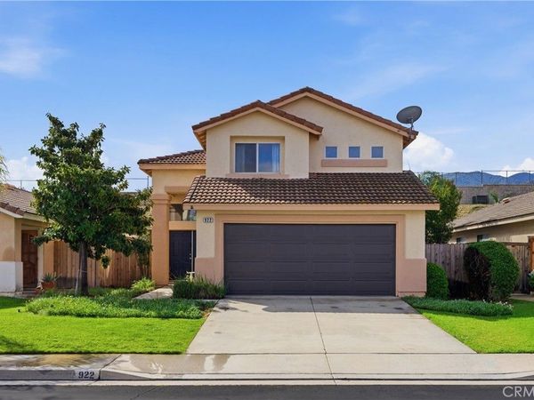 922 Naples, Corona, CA 92882