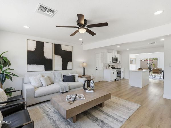 1018 E RUTH Avenue, Phoenix, AZ 85020
