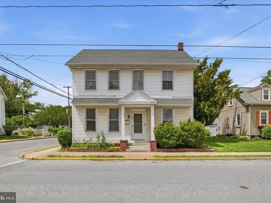 101 E Lincoln Avenue, Lititz, PA 17543 Main Photo