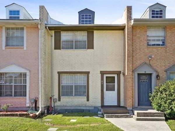 4129 CHATEAU Boulevard , Unit c, Kenner, LA 70065