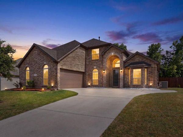 852 State Street, DeSoto, TX 75115