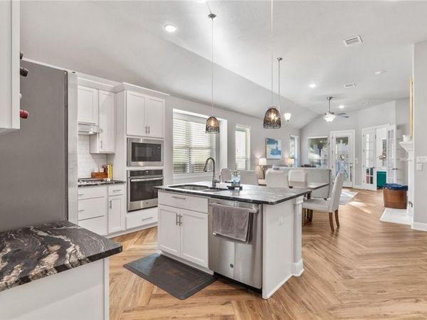 2925 Mossy Springs DR, Leander, TX 78641