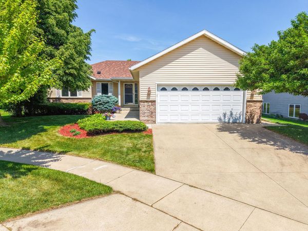 546 Lake Crest Lane NW, Rochester, MN 55901