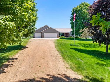 440 Kuntz Drive, Independence, MN 55359