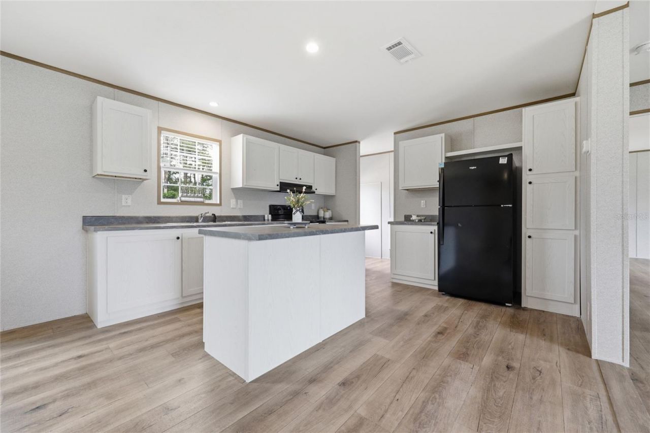 8611 NE 61st Place, Bronson, FL 32621 Photo