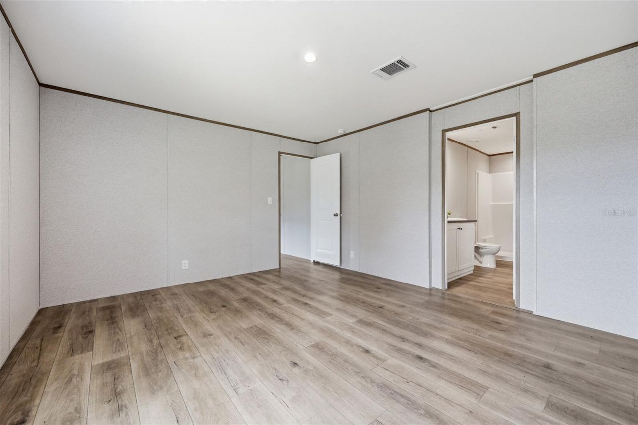 8611 NE 61st Place, Bronson, FL 32621 Photo