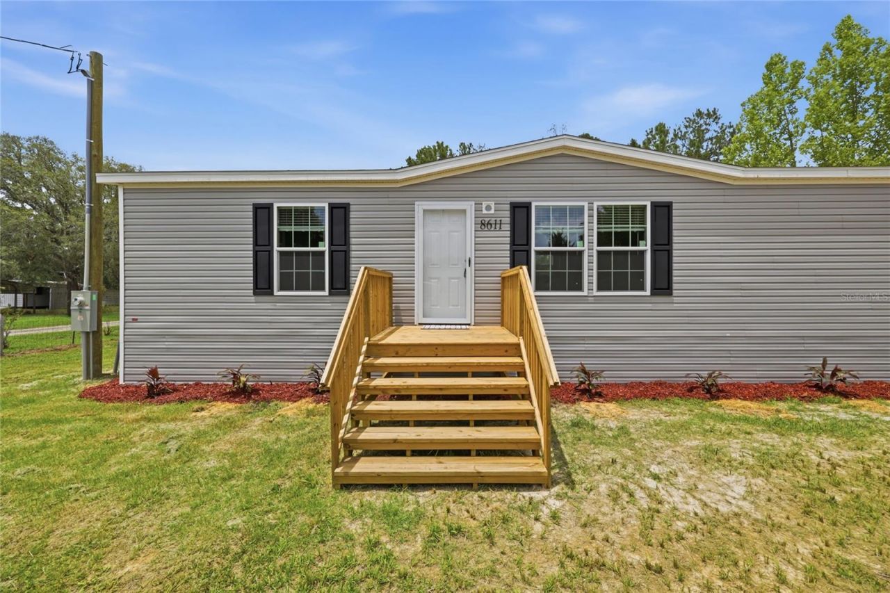 8611 NE 61st Place, Bronson, FL 32621 Photo