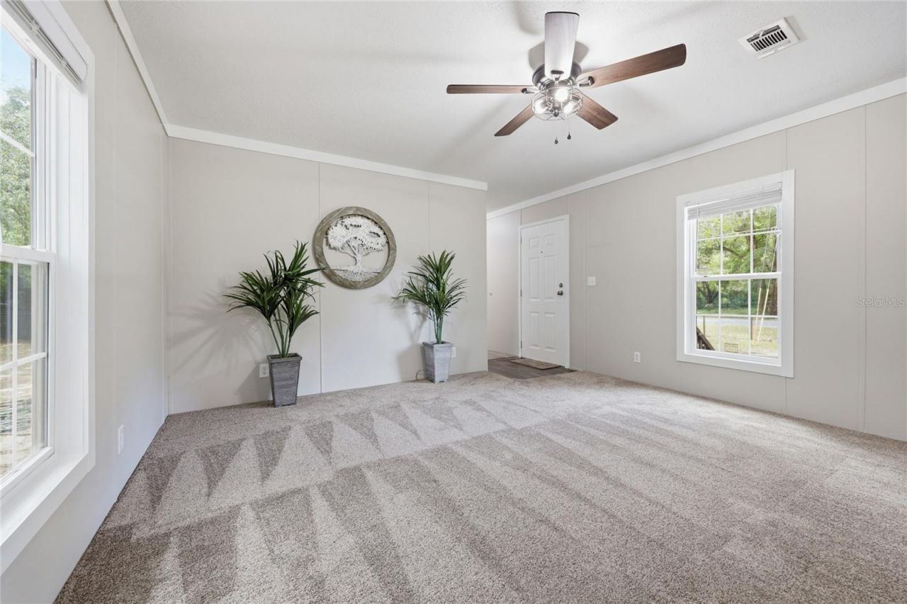 215 SW Alpine Place, High Springs, FL 32643 Photo
