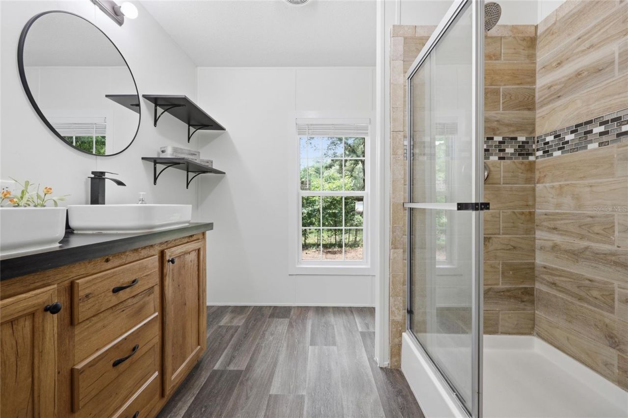 215 SW Alpine Place, High Springs, FL 32643 Photo