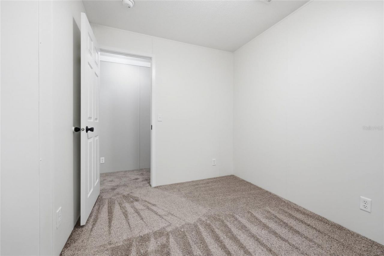 215 SW Alpine Place, High Springs, FL 32643 Photo