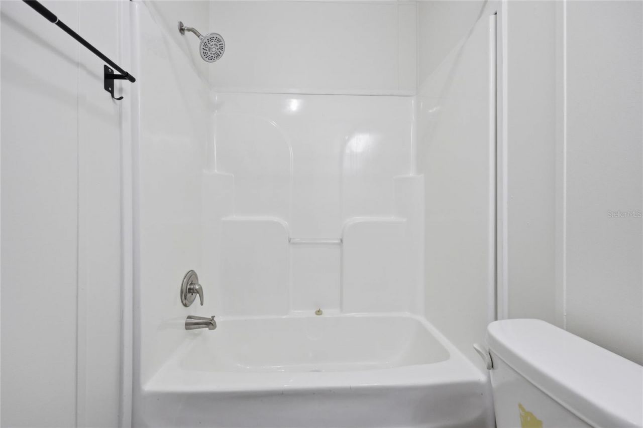 215 SW Alpine Place, High Springs, FL 32643 Photo