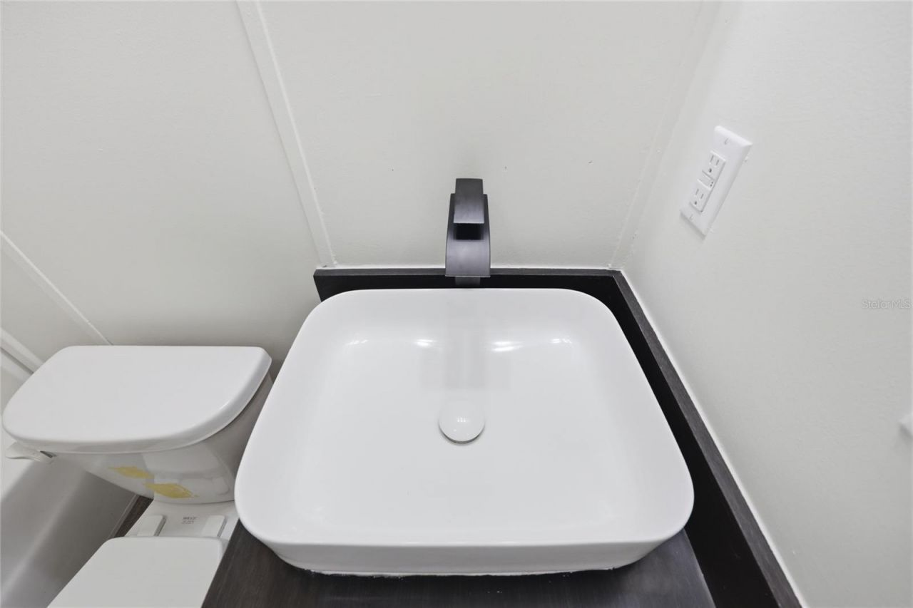 215 SW Alpine Place, High Springs, FL 32643 Photo