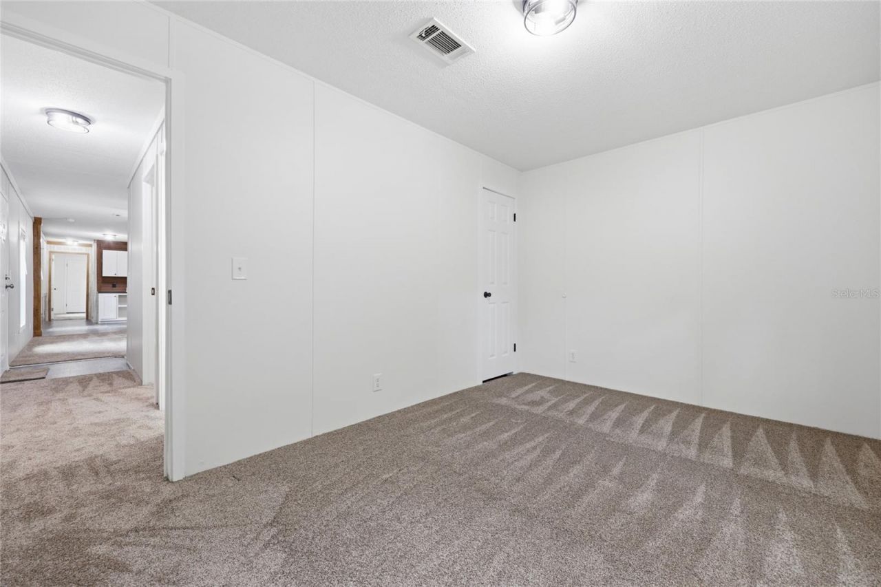 215 SW Alpine Place, High Springs, FL 32643 Photo