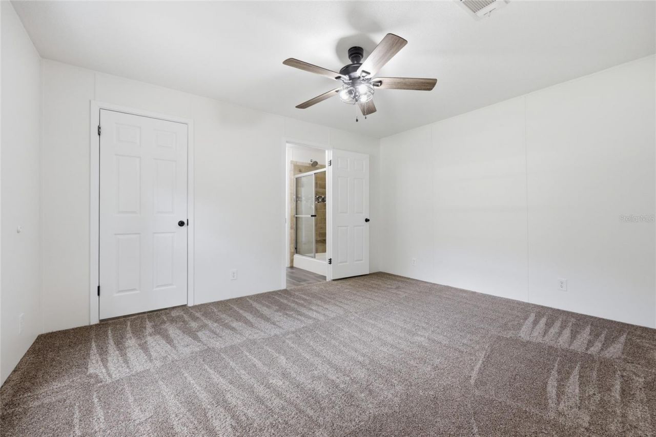 215 SW Alpine Place, High Springs, FL 32643 Photo