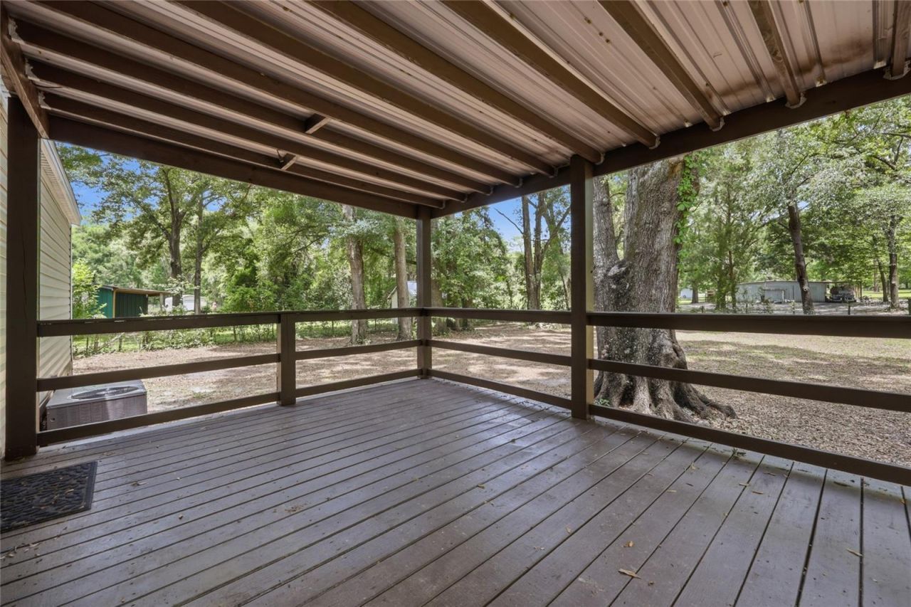 215 SW Alpine Place, High Springs, FL 32643 Photo