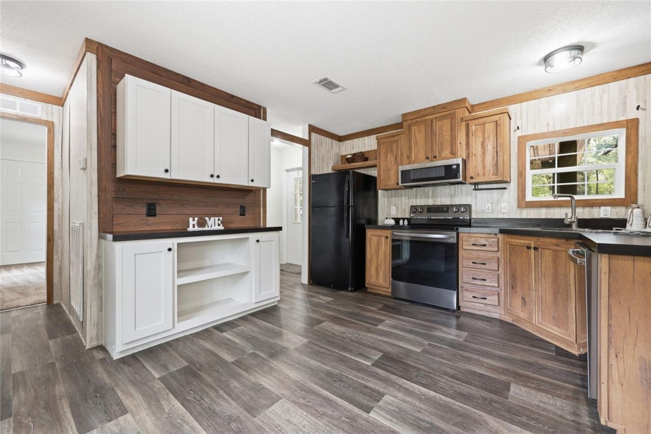 215 SW Alpine Place, High Springs, FL 32643 Photo