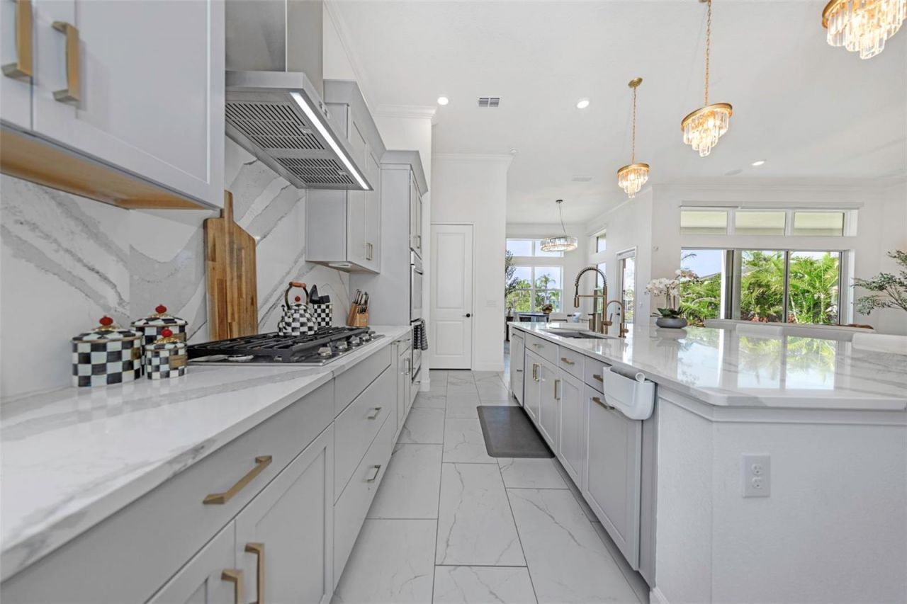 1016 Signet Drive, Apollo Beach, FL 33572 Photo