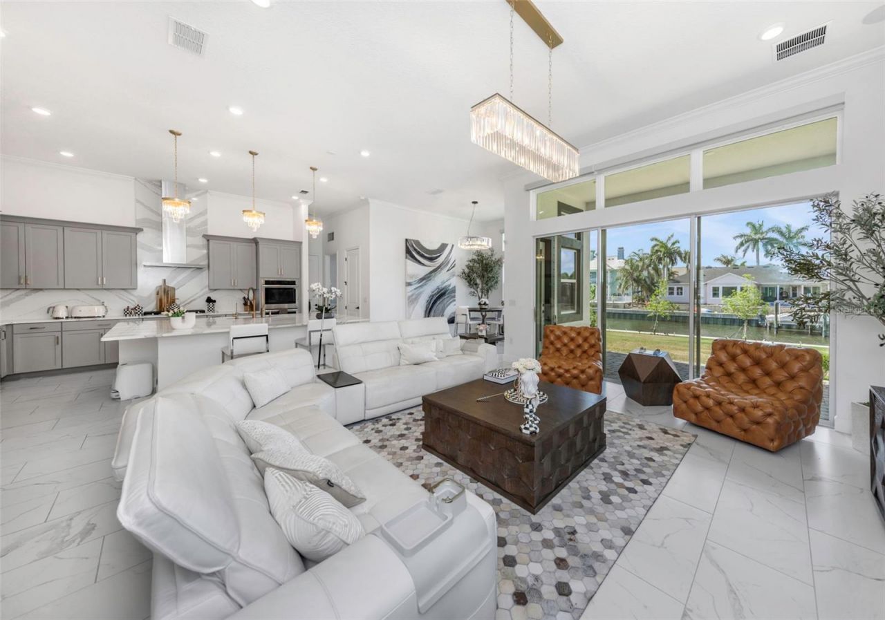 1016 Signet Drive, Apollo Beach, FL 33572 Photo