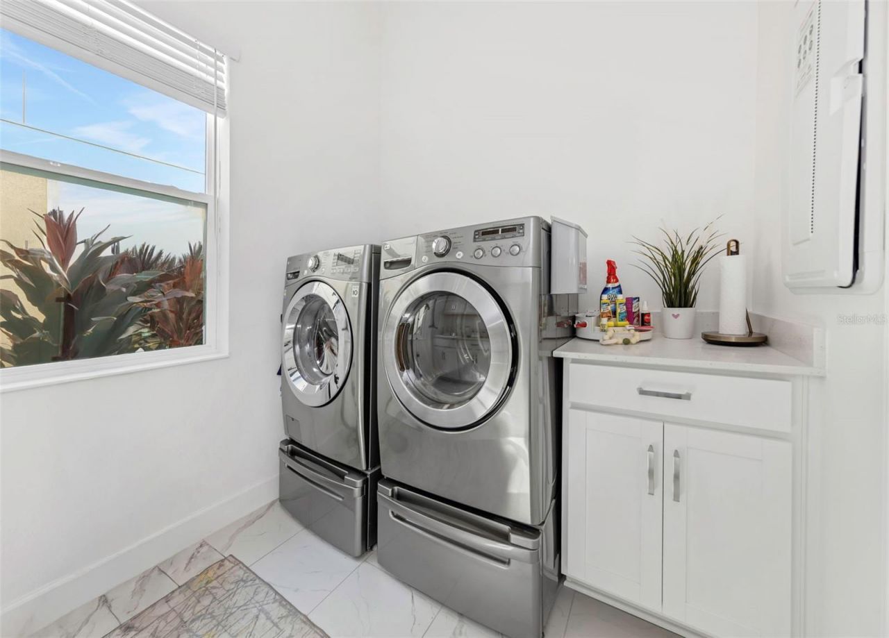 1016 Signet Drive, Apollo Beach, FL 33572 Photo