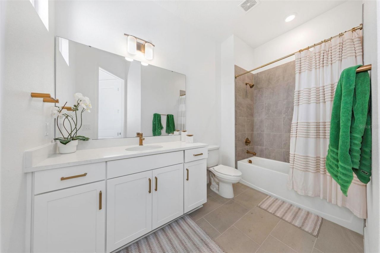 1016 Signet Drive, Apollo Beach, FL 33572 Photo