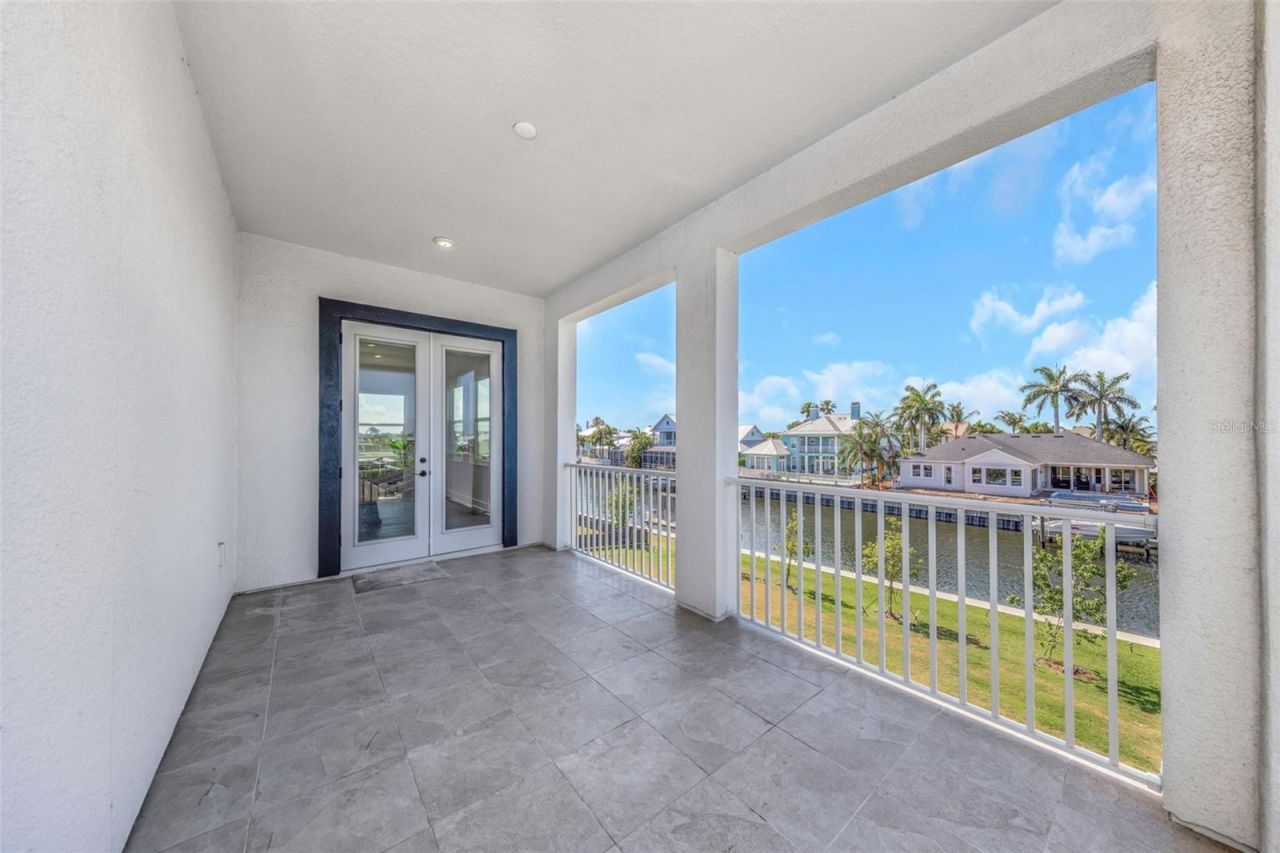 1016 Signet Drive, Apollo Beach, FL 33572 Photo