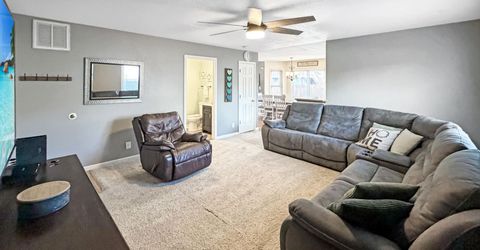 7160 Lindsey Lane, Sparks, NV 89436 Photo