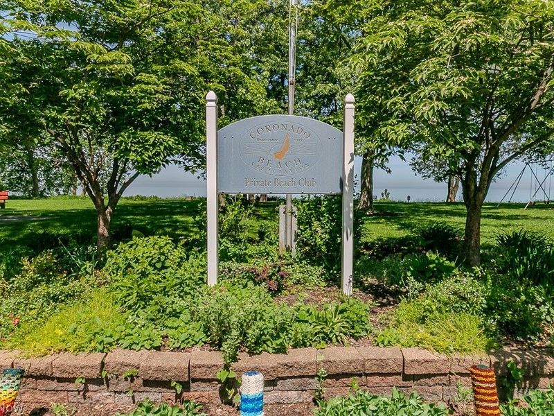 17709 Crestland Road, Cleveland, OH 44119 Photo 12