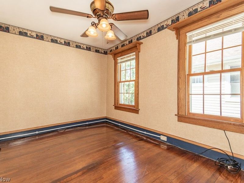 17709 Crestland Road, Cleveland, OH 44119 Photo 30